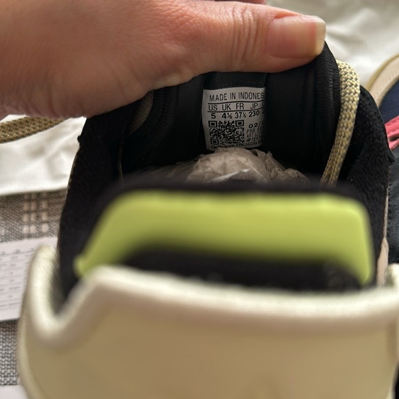 Adidas BAD BUNNY FORUM PWR SHOES 6.5 - Picture 10 of 11